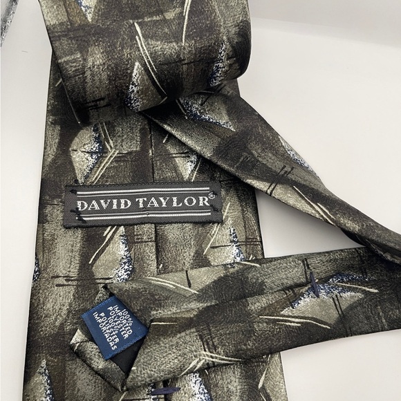 David Taylor Geometric Black and Silver Tie - Picture 2 of 3